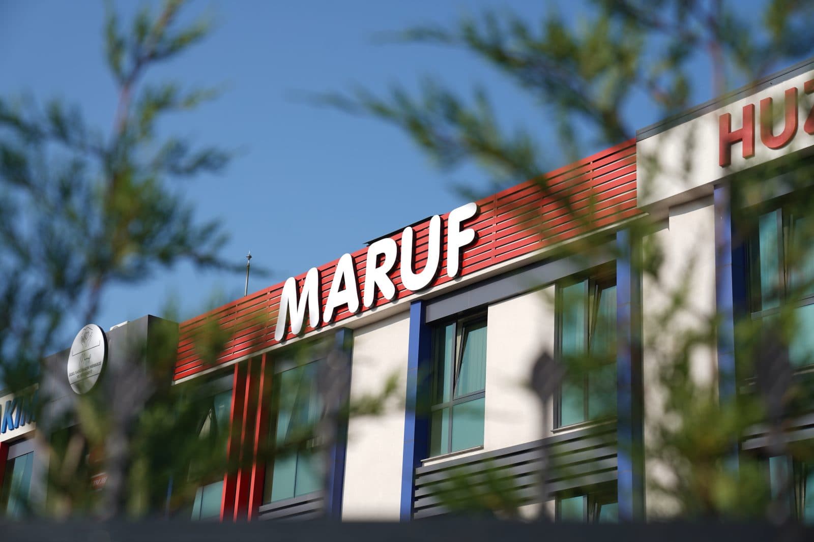 Maruf Huzurevi tabelası
